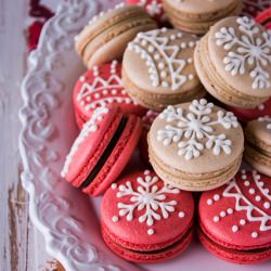 Gingerbread Macarons