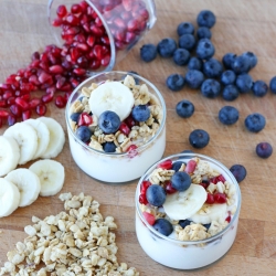 Easy Yogurt Parfaits