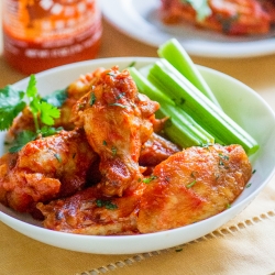 Healthy Sriracha Buffalo Wings