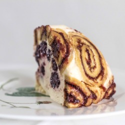 Roulade-Cream-Fruit Torte