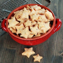 Savory Asiago Cheese Crackers