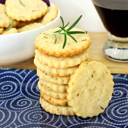 Rosemary Cheese Crackers