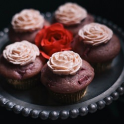 Vegan Valentine’s Cupcakes