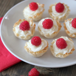 Fillo Cups with Almond Cream