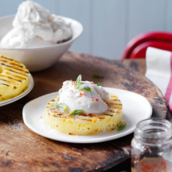 Pineapple with Honey Ice-cream