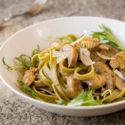 Spinach Linguine with Pesto & Cream