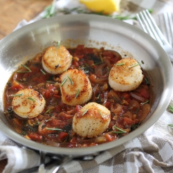 Lemony Tomato Herb Scallops