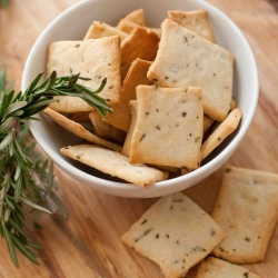 Rosemary Flatbread Crackers