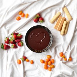 Dark Chocolate Fondue with Cardamom