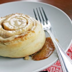 Cinnamon Roll Cream Cheese Frosting