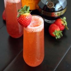 Strawberry Champagne Cocktail