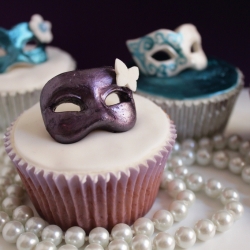 Carnival Masks Cupcakes