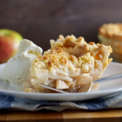 Apple Crumb Pie