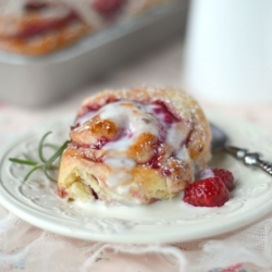 Brioche Buns with Raspberry