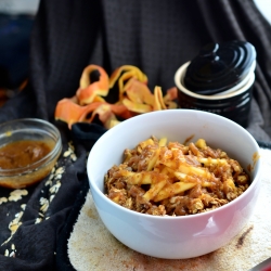 Caramel Apple Baked Oatmeal