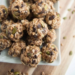 No Bake Peanut Butter Energy Balls