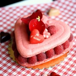 Heart-Shape Macaron Cake