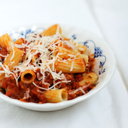 Rigatoni & Spicy Ground Turkey Ragu