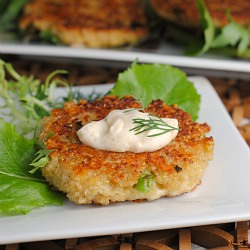 Cheesy Quinoa Cakes and Lemon Aioli