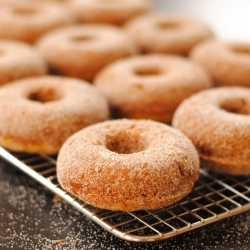 Baked Spiced Apple Doughnuts