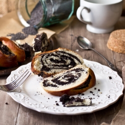 Russian Poppy Seed Roll