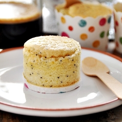 Light Orange & Poppy Seed Cupcakes