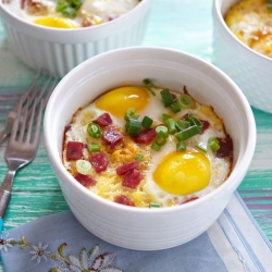 Spaghetti Squash Baked Eggs