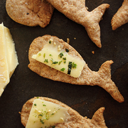 Crackers with Cheddar and Nori