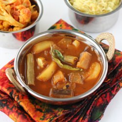 Poricha Kuzhambu (Tangy Gravy)