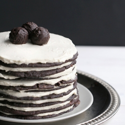 Giant Chocolate Cookie Cake