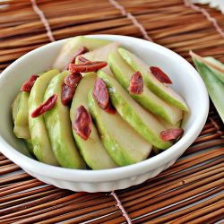 Guava with Dried Honey Peaches