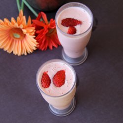 Strawberry Lassi (Yogurt)