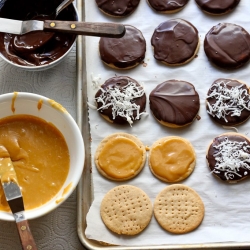 Dulce de Leche Digestive Cookies