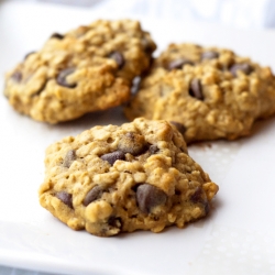 Cinnamon Chocolate Oatmeal cookies