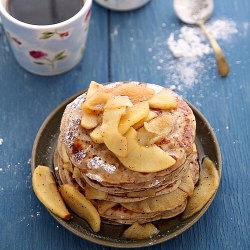 Apple-Pie Pancakes