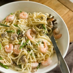 Fettuccine Alfredo with Shrimp