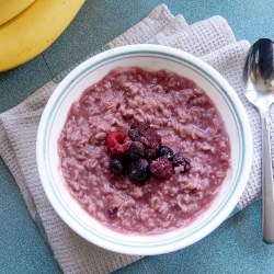 Easy Berry Oatmeal