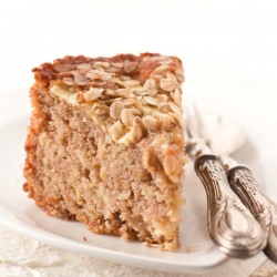 Apple, Cinnamon and Oat Cake