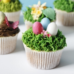 Easter Eggs & Easter Nest Cupcakes