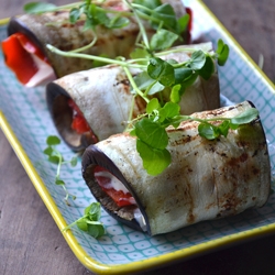 Rolls with Eggplant and Pepper