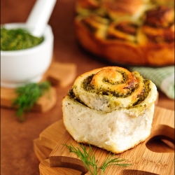 Pesto Pull-Apart Bread