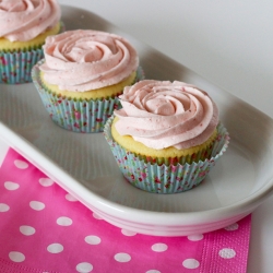 Strawberry Lemonade Cupcakes