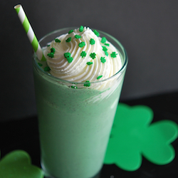 Boozy Mint Chip Shakes