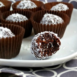 Healthy Chocolate Coconut Truffles