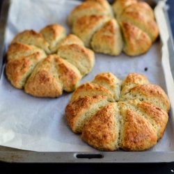 Garlic Bread Scones