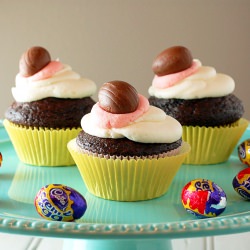 Mini Creme Egg Cupcakes