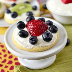 Mini Fruit Pizzas