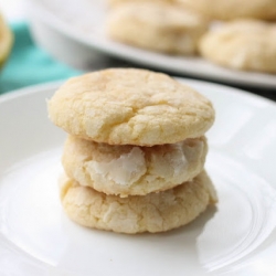 Soft and Chewy Lemon Cookeies