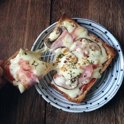 Ham And Mushroom Pizza Toast