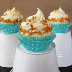 White Chocolate Coconut Cupcakes